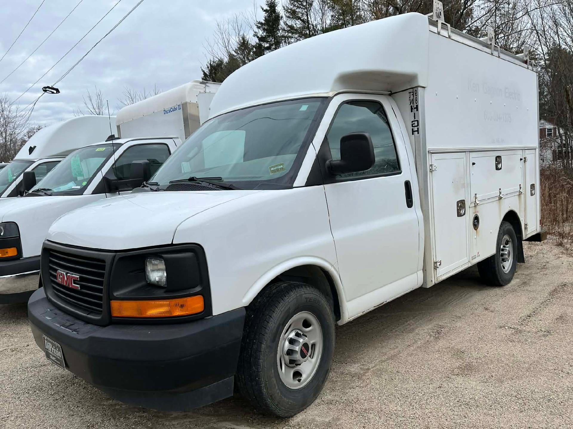 2017 GMC Savana Cutaway 3500 Base