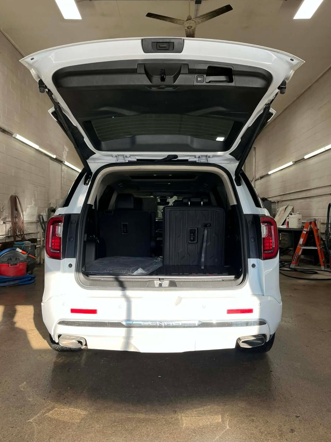 2020 GMC Acadia Denali