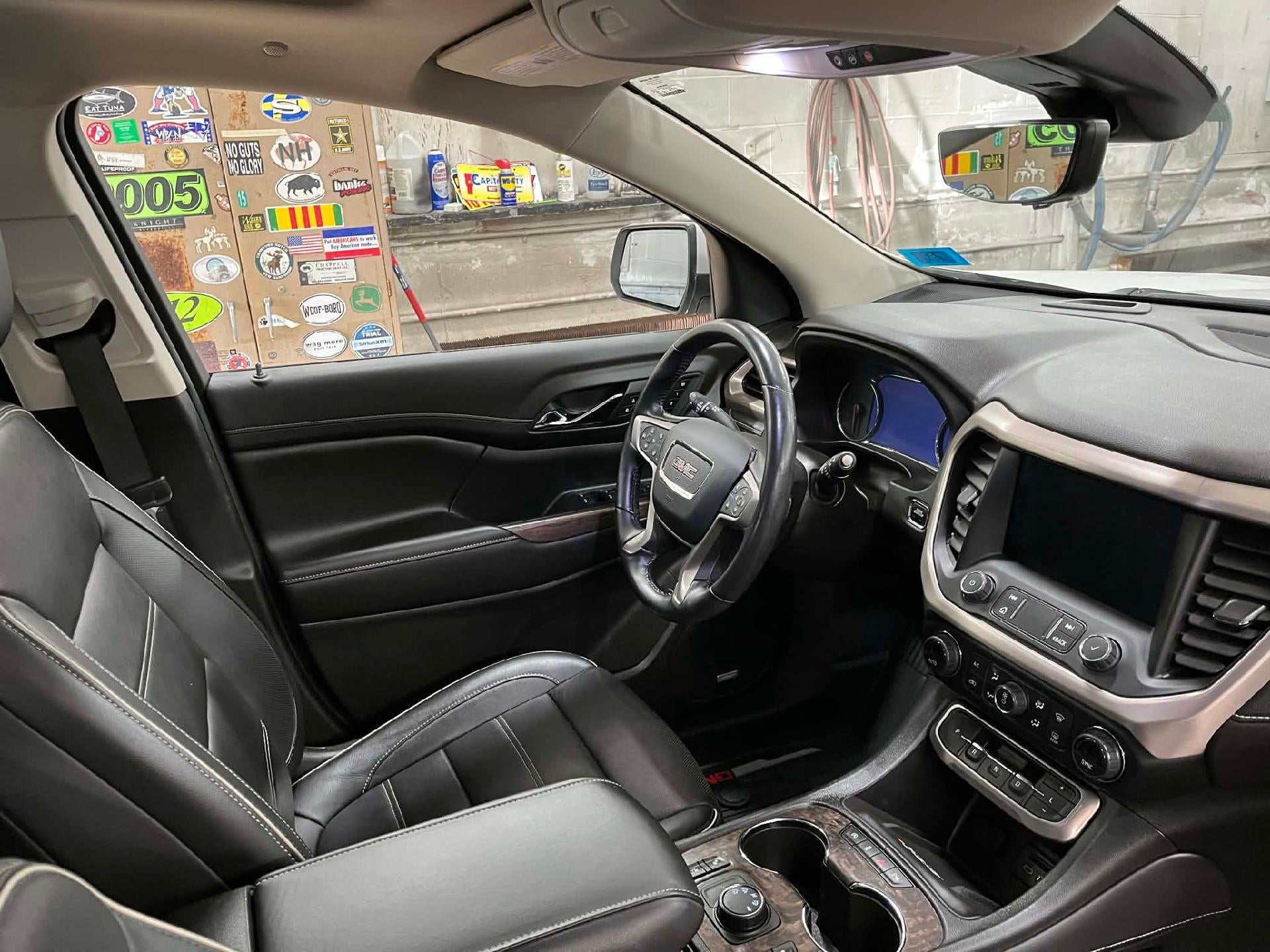 2020 GMC Acadia Denali