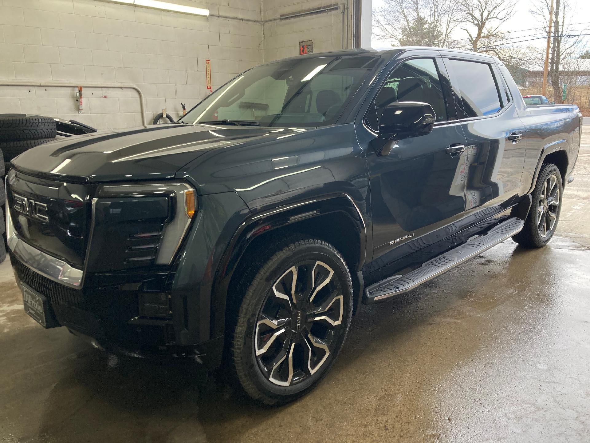 2025 GMC Sierra EV Extended Range Denali