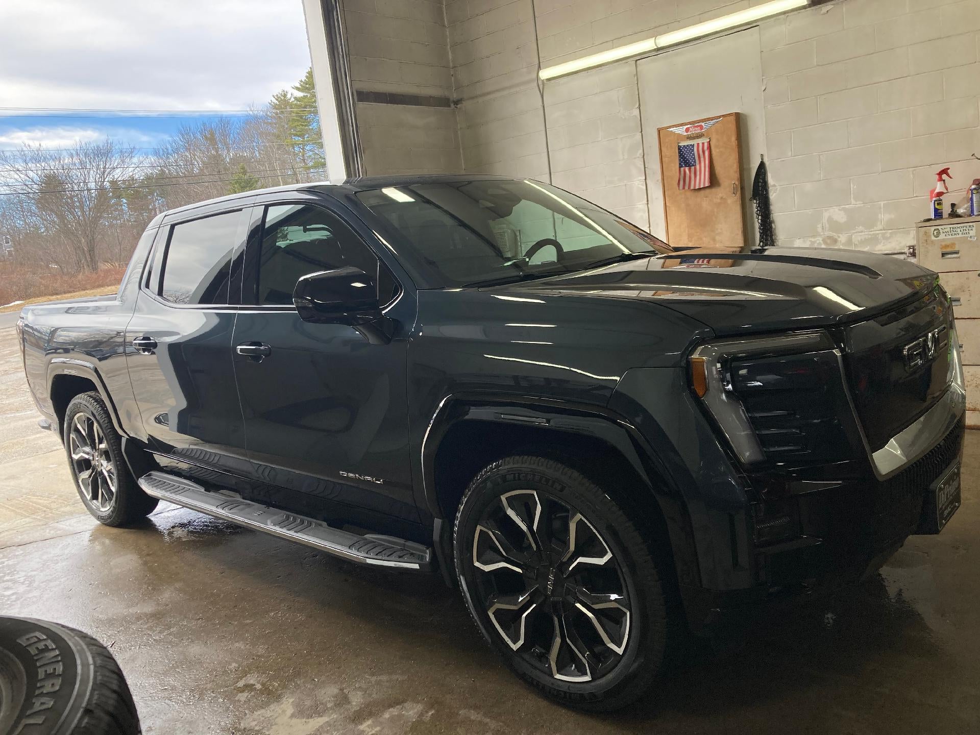 2025 GMC Sierra EV Extended Range Denali