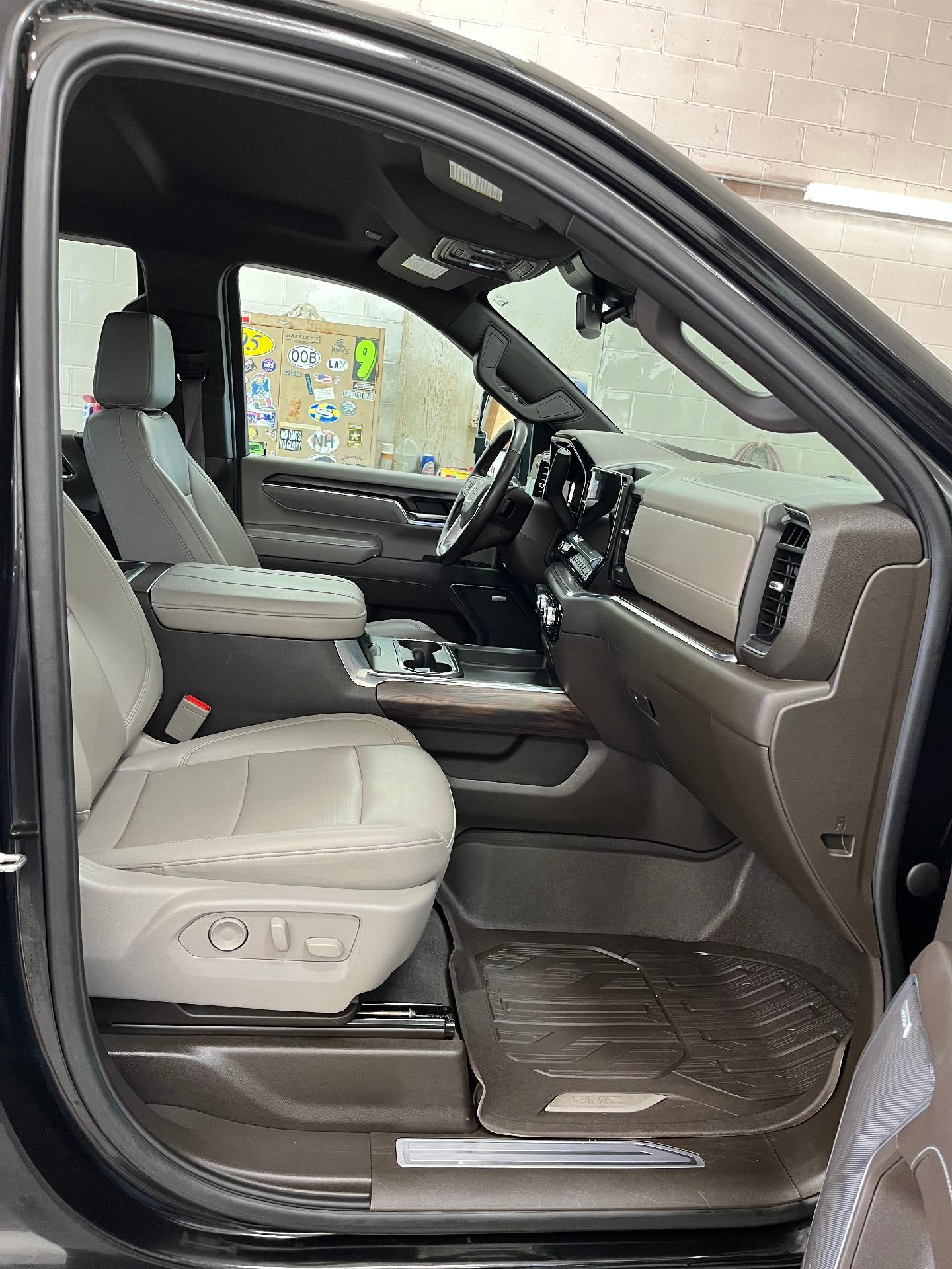 2024 GMC Sierra 2500 HD SLT