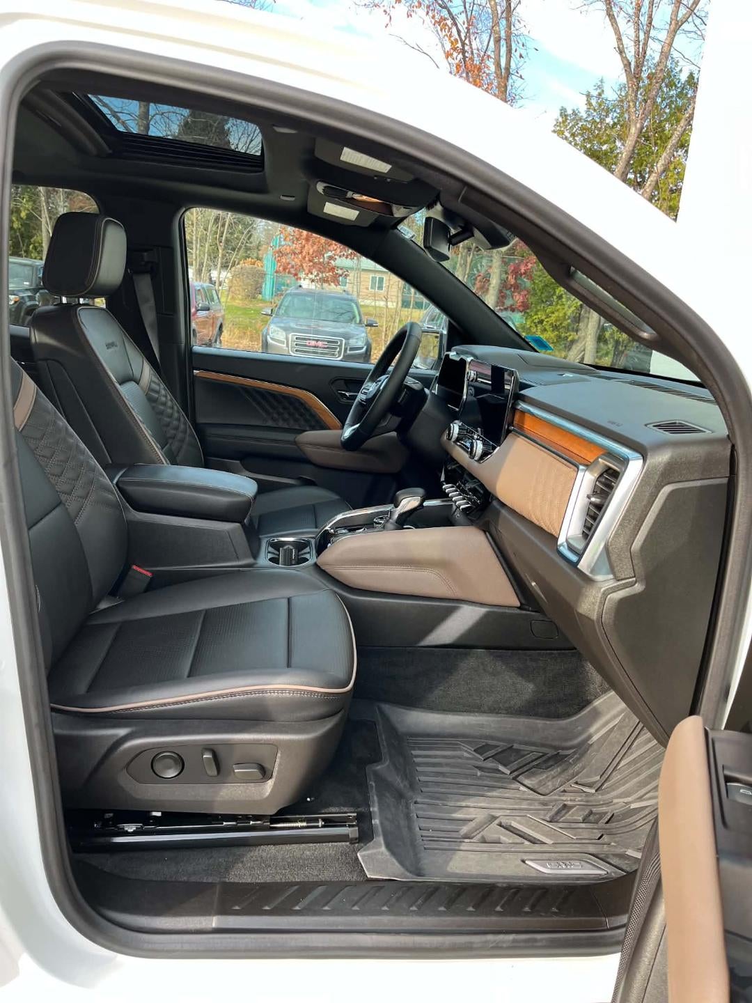 2024 GMC Canyon Denali