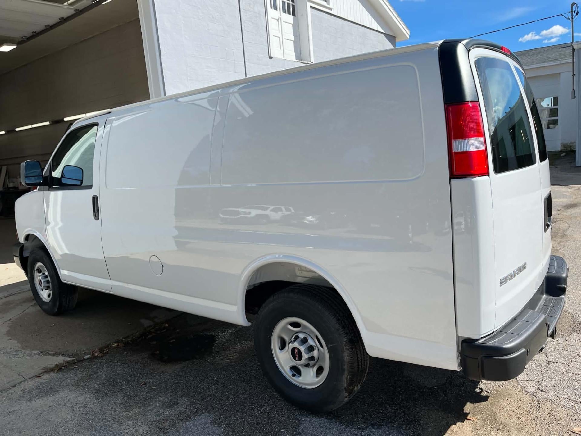 2026 GMC Savana Cargo Work Van - Photo 6