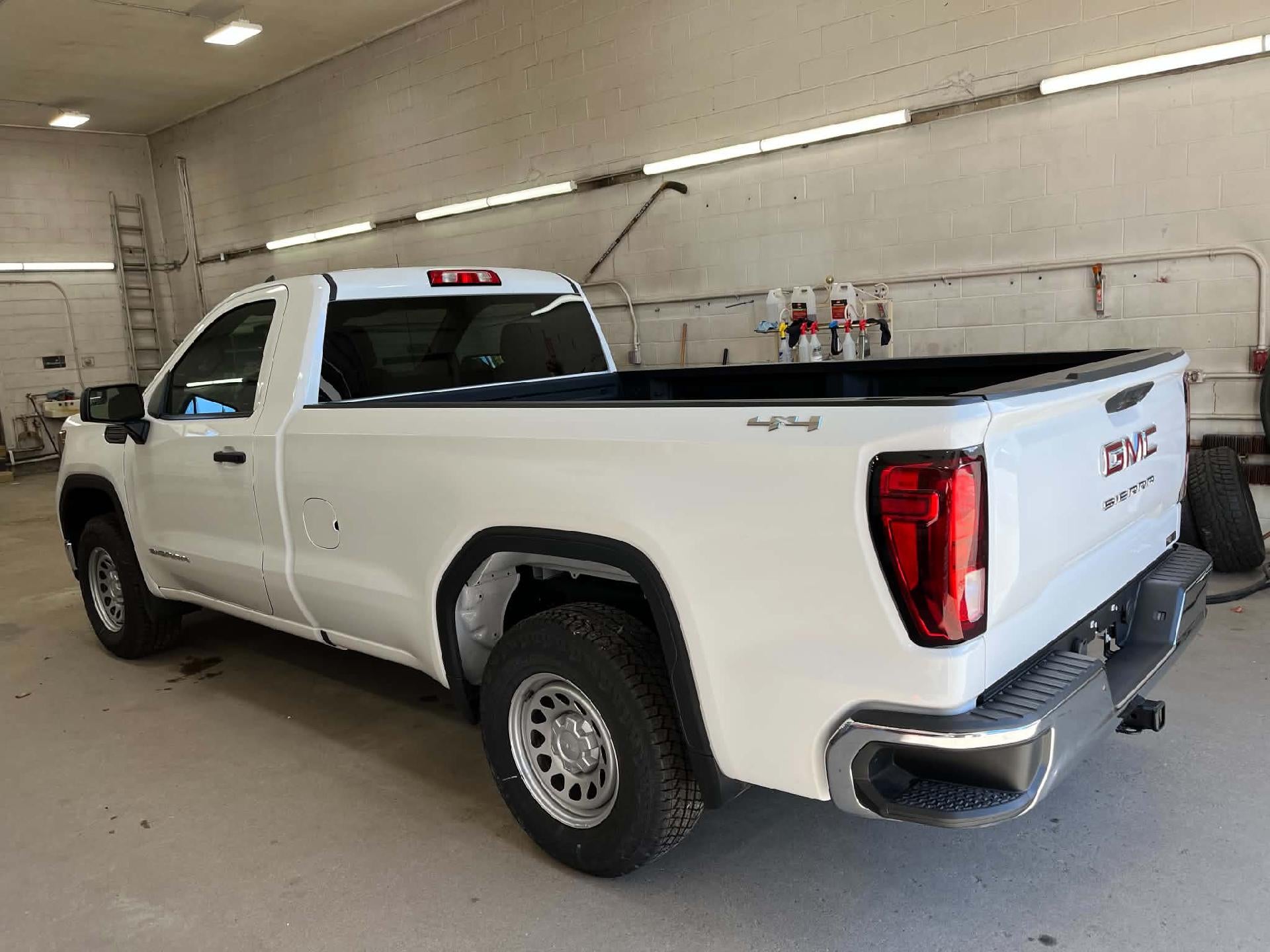 2026 GMC Sierra 1500 Pro - Photo 6