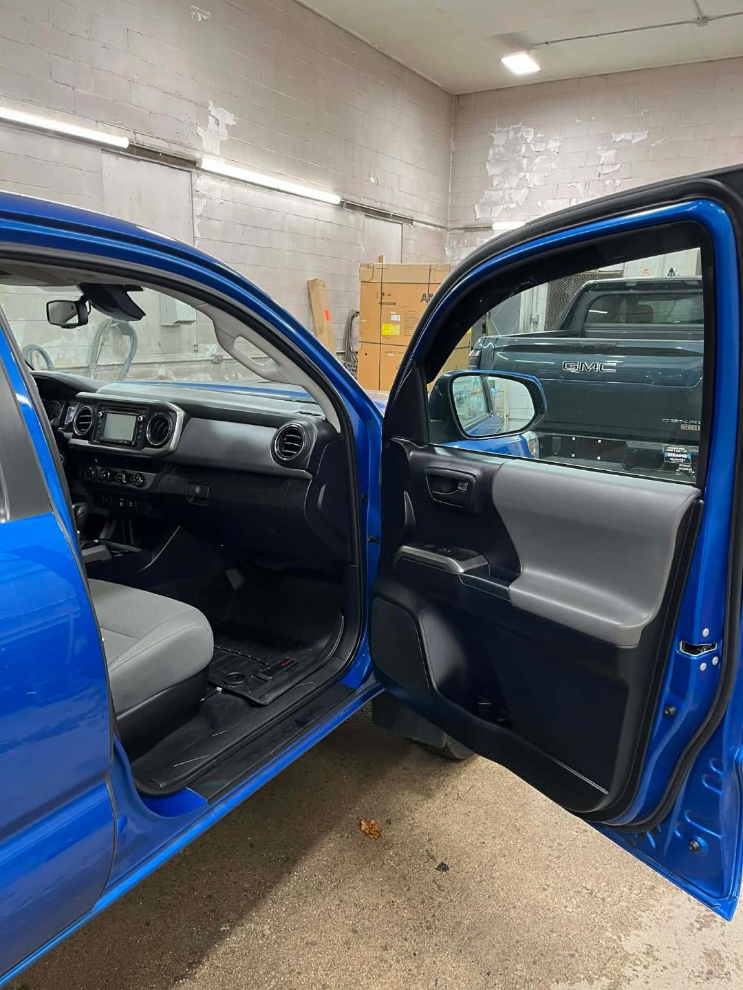 2018 Toyota Tacoma SR