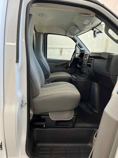 2025 GMC Savana Cutaway 3500 Base