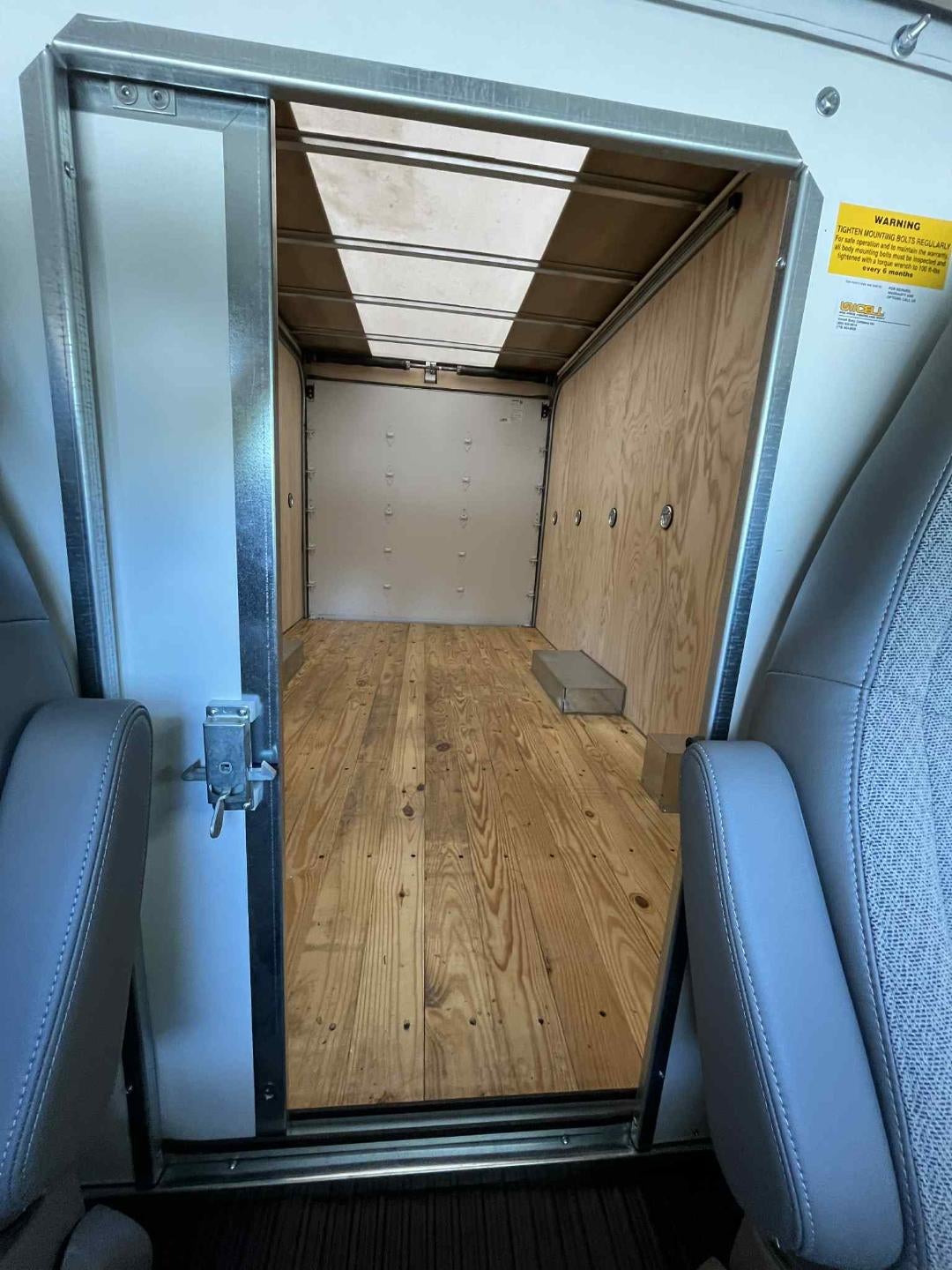 2025 GMC Savana Cutaway 3500 Base