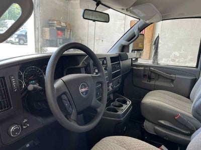 2025 GMC Savana Cutaway 3500 Base