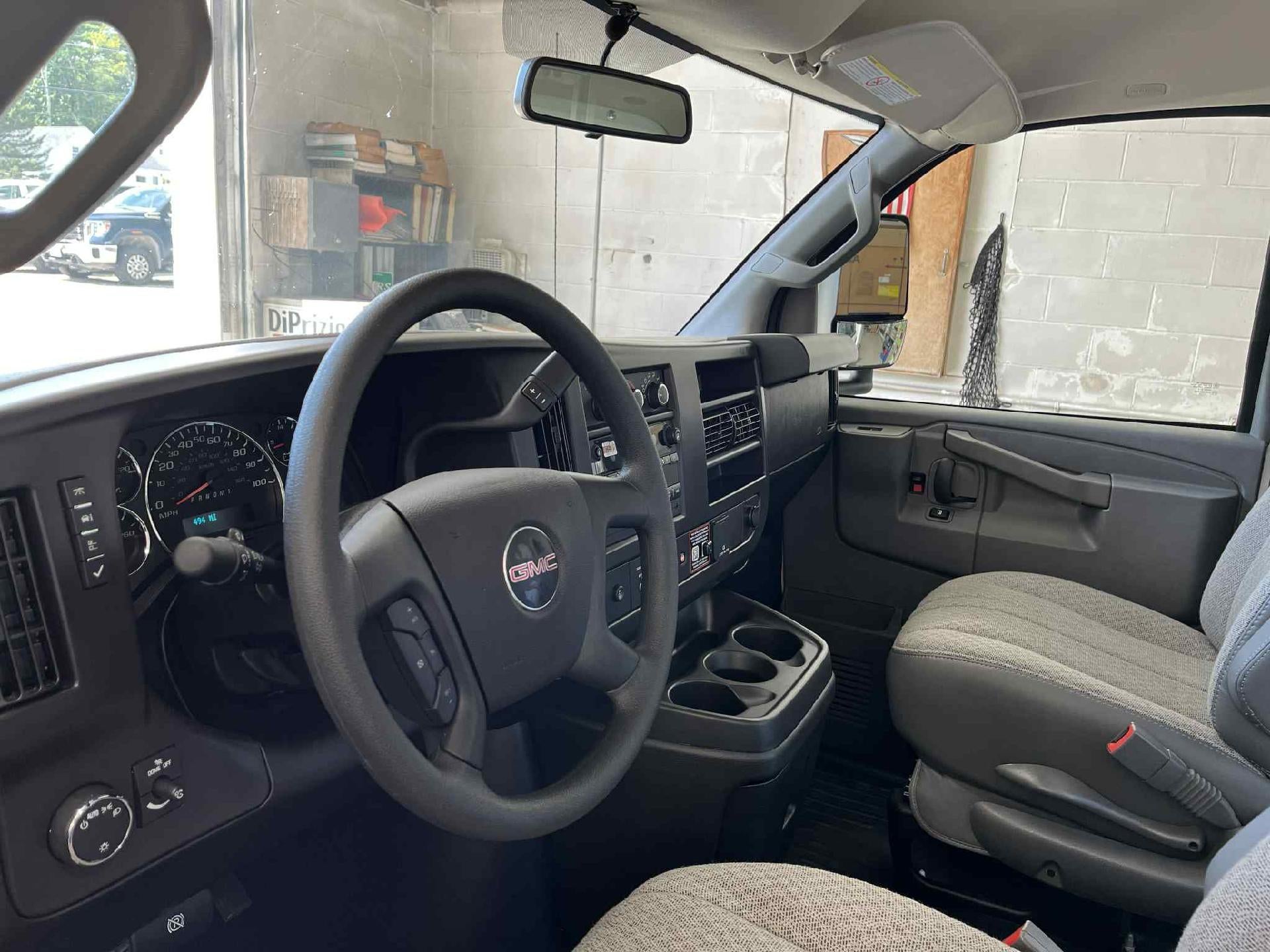 2025 GMC Savana Cutaway 3500 Base